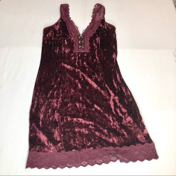 NWOT FREE PEOPLE Wait For It Red Velvet Mini Dress . Size M. M - Picture 3 of 9
